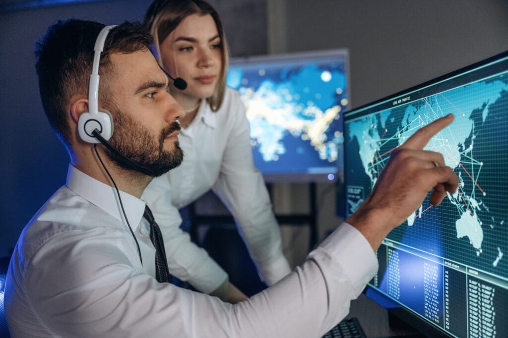 Ia y seguridad: cómo los sistemas inteligentes están revolucionando el monitoreo empresarial Ia y seguridad: cómo los sistemas inteligentes están revolucionando el monitoreo empresarial